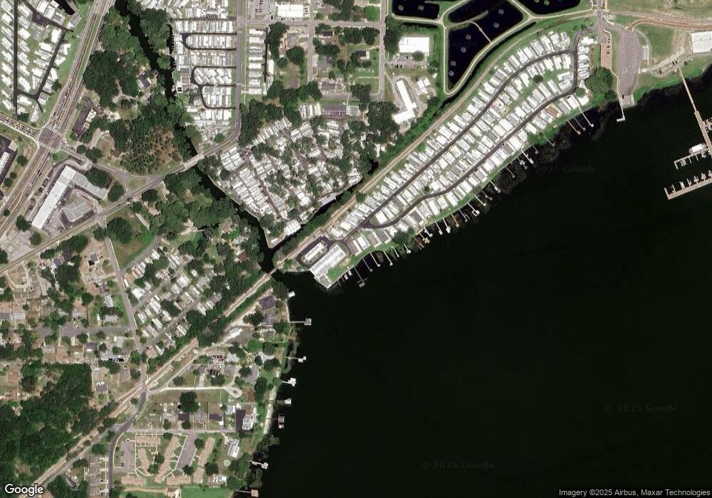 749 Marina Ln, Tavares, FL 32778 - photo 1