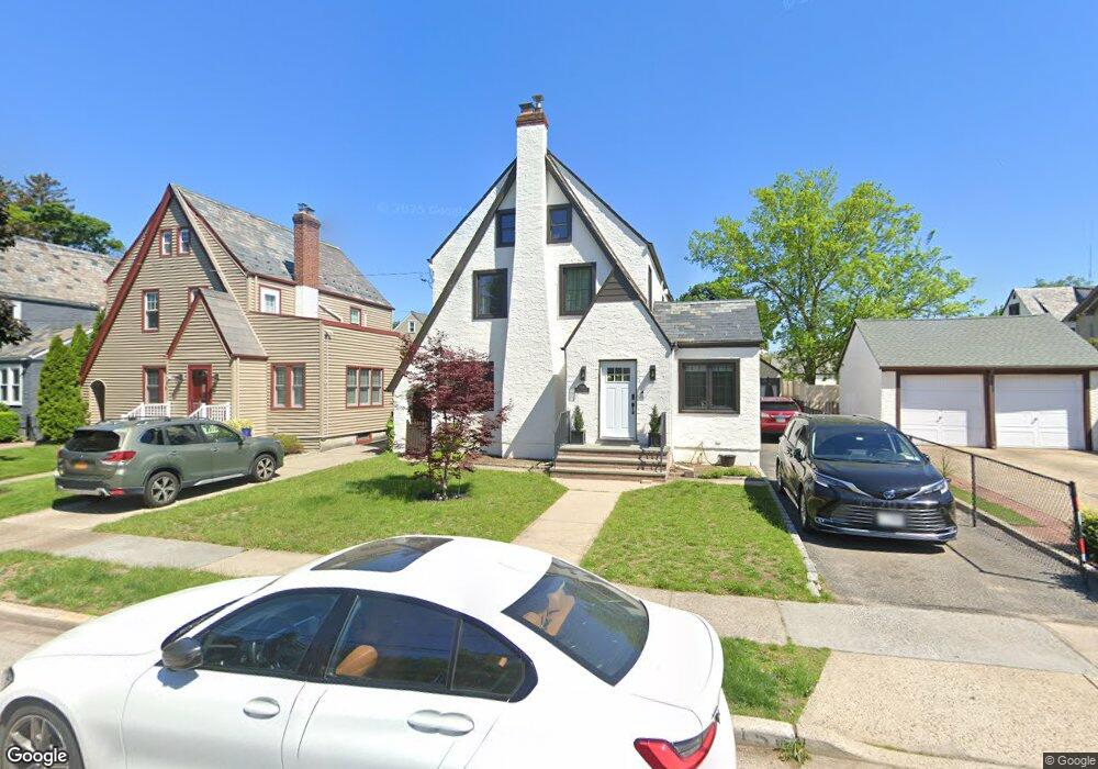 156 Trinity Place, West Hempstead, NY 11552 - photo 1