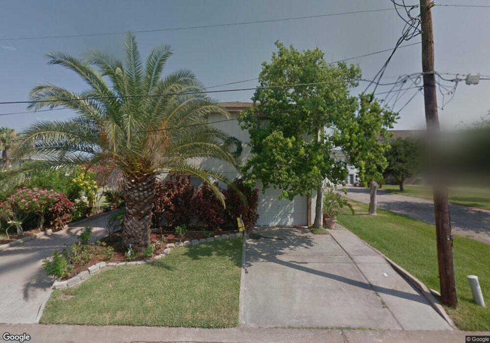 7812 Channelview Dr, Galveston, TX 77554 - photo 1
