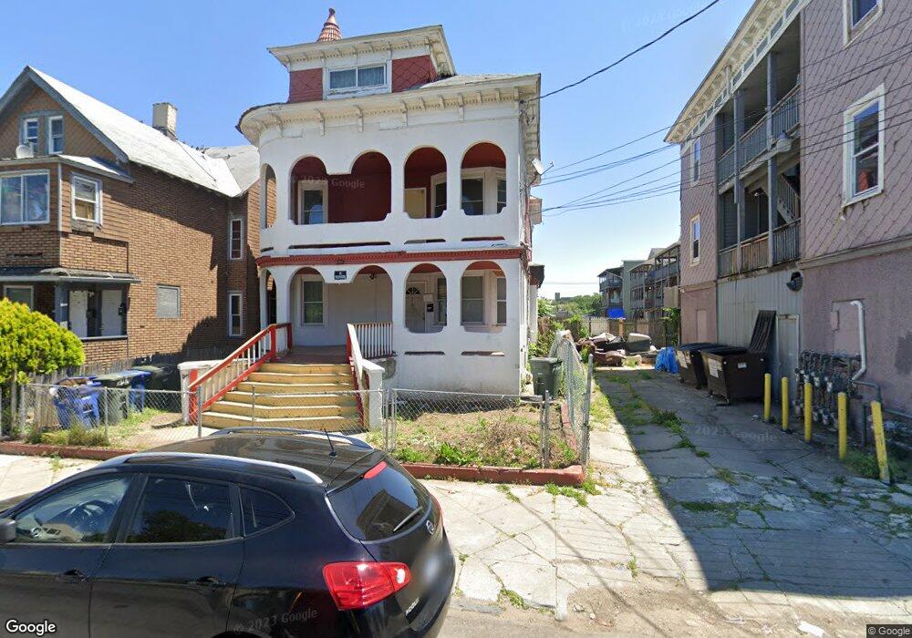 578 Hallett St, Bridgeport, CT 06608 - photo 1