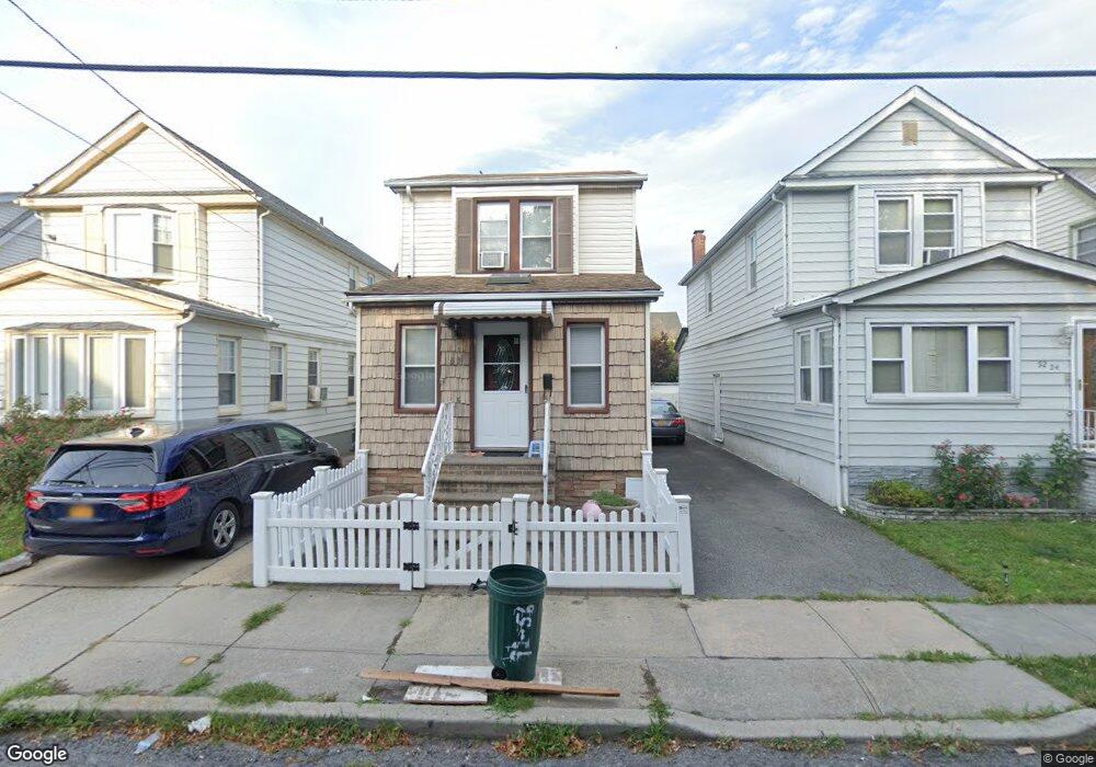 9256 246th St, Floral Park, NY 11001 - photo 1