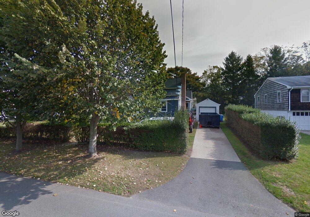 424 Wolcott Ave, Middletown, RI 02842 - photo 1