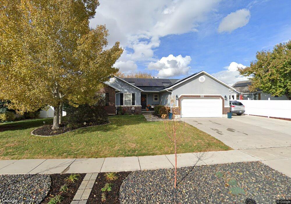966 W 400 S, Layton, UT 84041 - photo 1