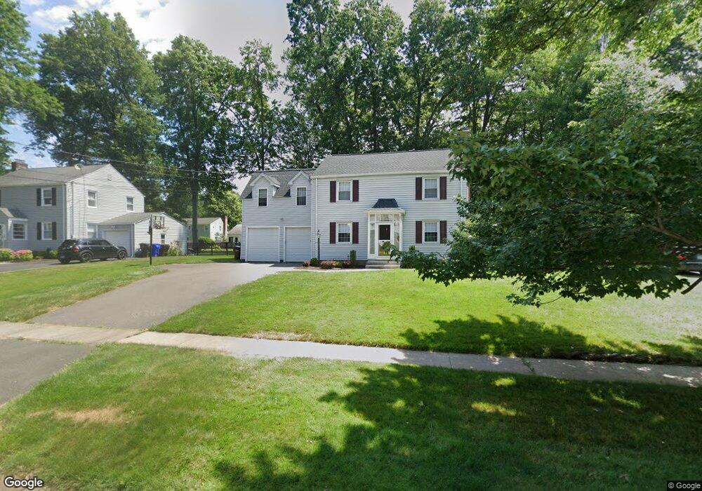 24 Seneca Rd, West Hartford, CT 06117 - photo 1