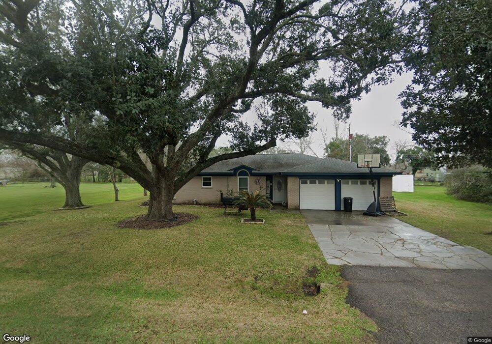 73 Doris Cir N, Alvin, TX 77511 - photo 1