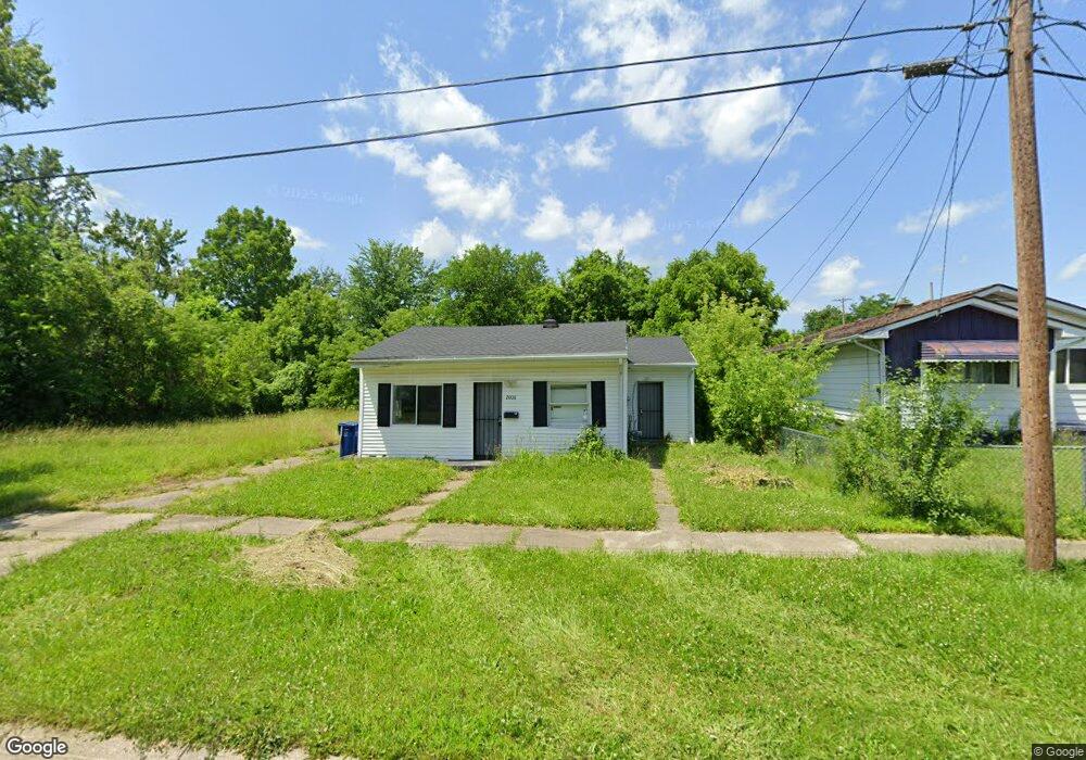 2006 Burr Blvd, Flint, MI 48503 - photo 1