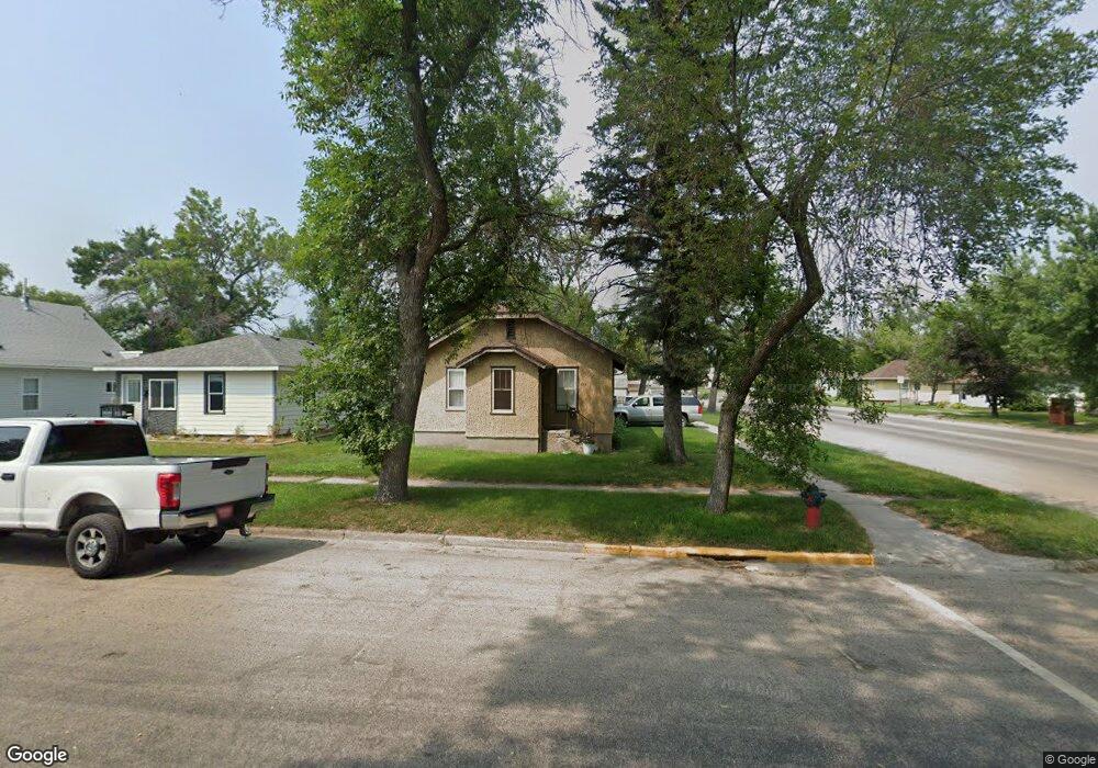 617 4th St SE, Jamestown, ND 58401 - photo 1
