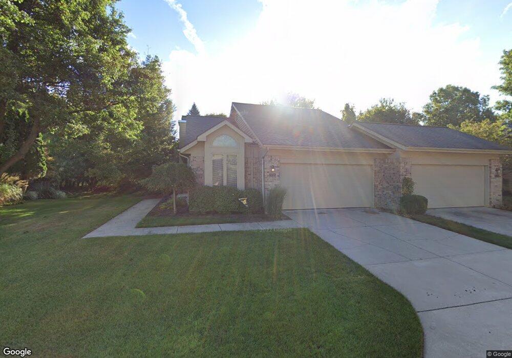 1904 Cross Bend St NE, Grand Rapids, MI 49505 - photo 1