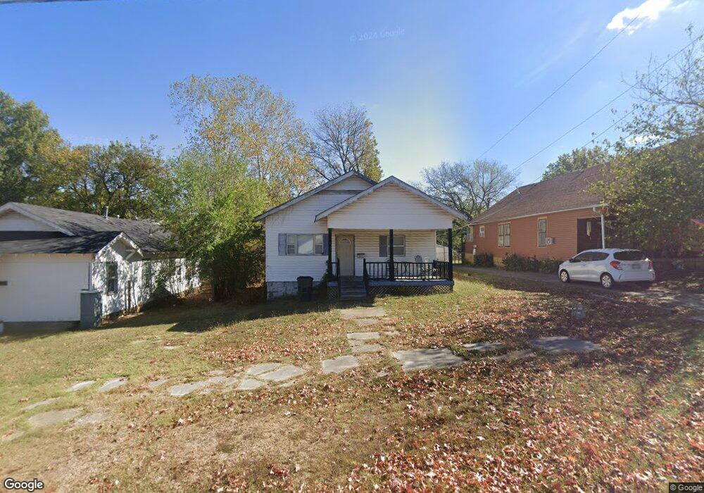 827 S Creek Ave, Okmulgee, OK 74447 - photo 1