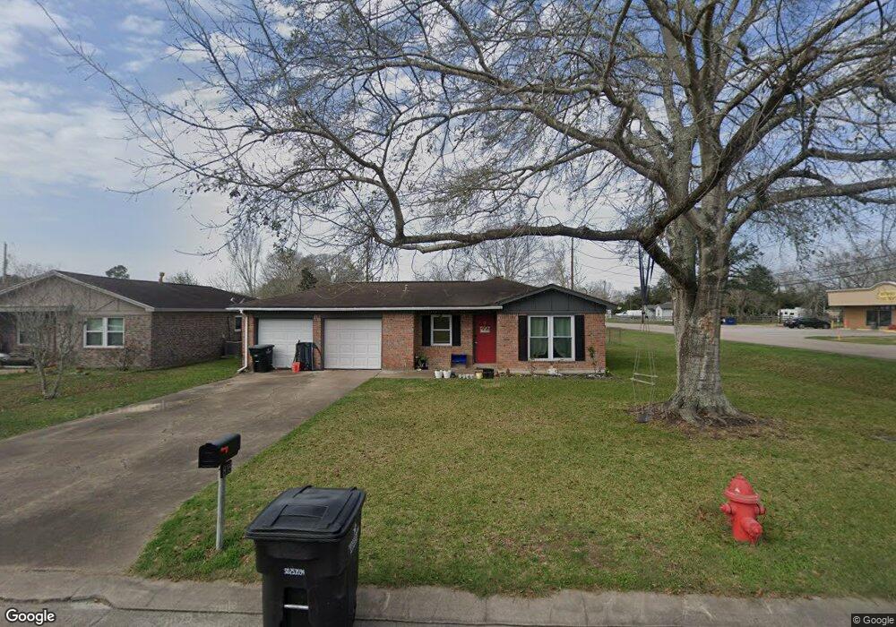 818 Circle Way, Alvin, TX 77511 - photo 1