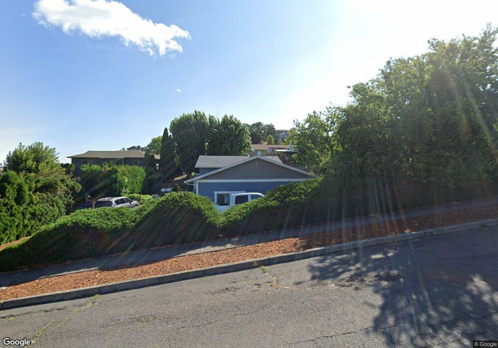 2100 Lewis St, the Dalles, OR 97058 - photo 1