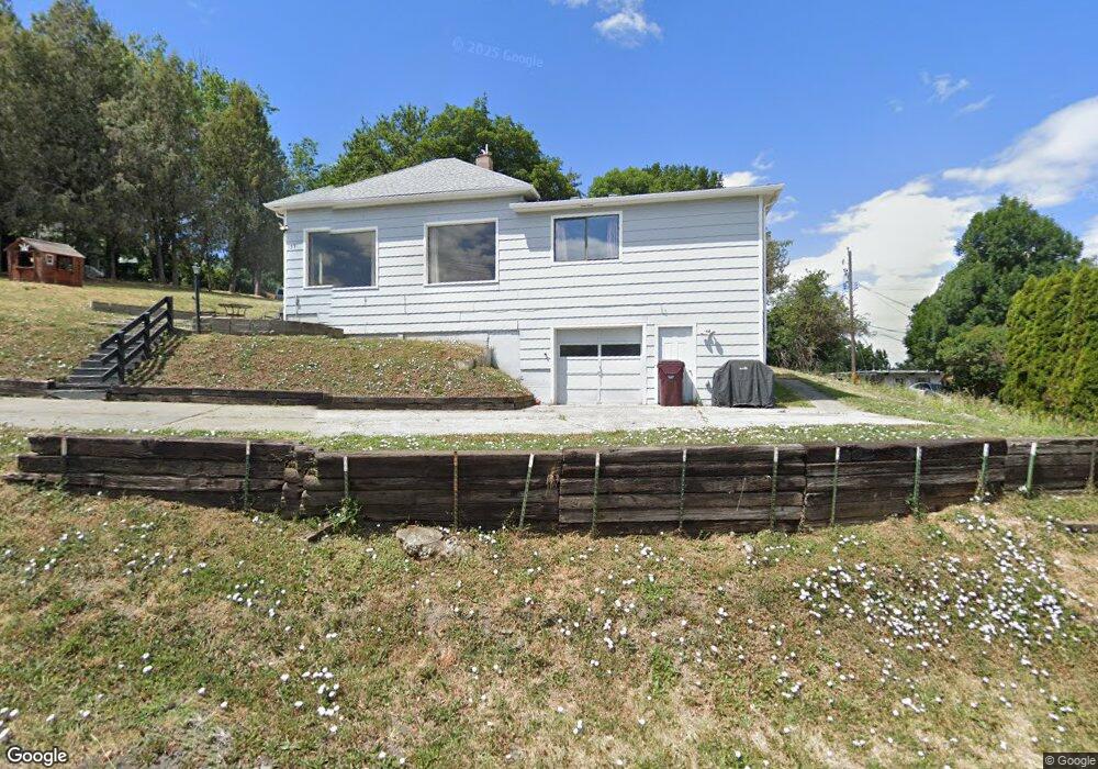 135 SE Dilke St, Pullman, WA 99163 - photo 1