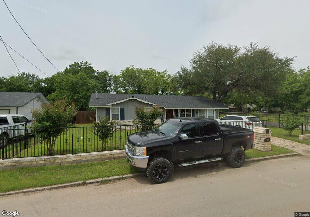 205 Sabine Ave, Cleburne, TX 76031 - photo 1
