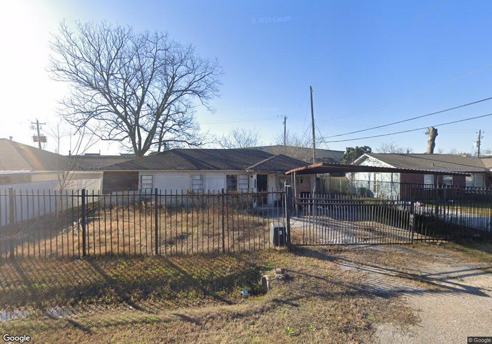 11707 Maymount Ln, Houston, TX 77093 - photo 1
