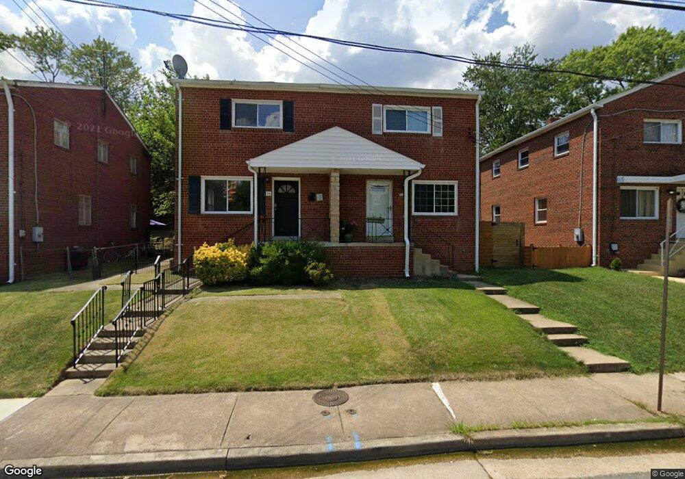 114 W Taylor Run Pkwy, Alexandria, VA 22314 - photo 1