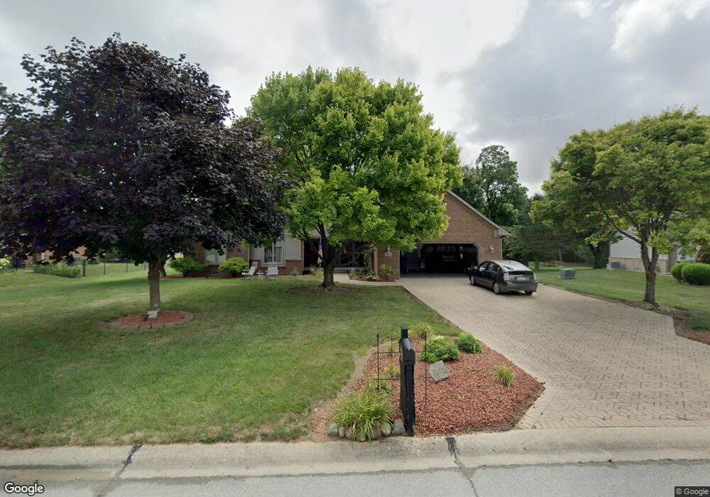 421 Park Forest Dr E, Whiteland, IN 46184 - photo 1