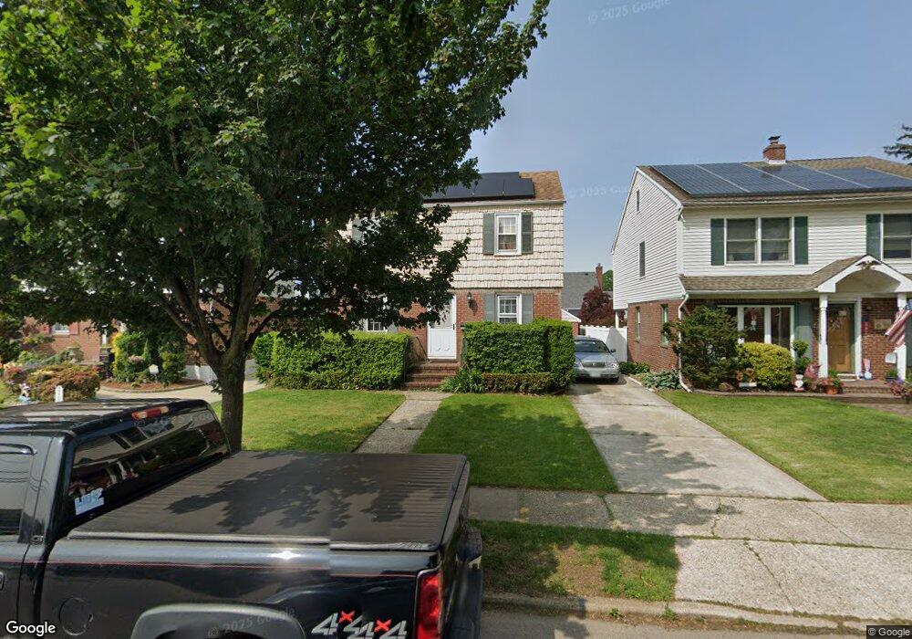 295 White Rd, Mineola, NY 11501 - photo 1