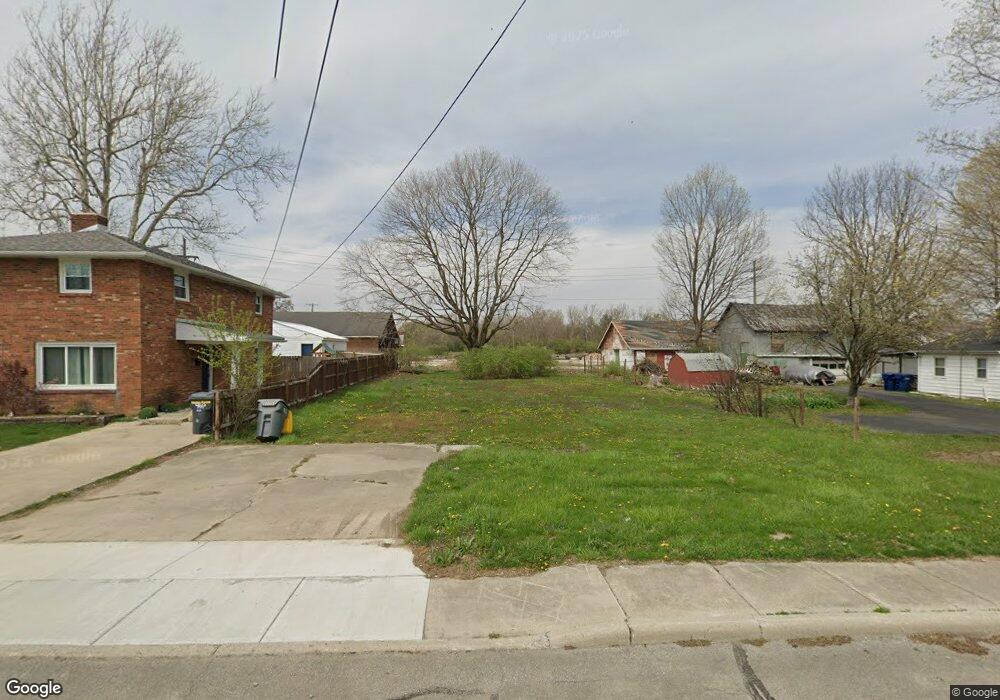 210 W Vinyard St, Anderson, IN 46012 - photo 1