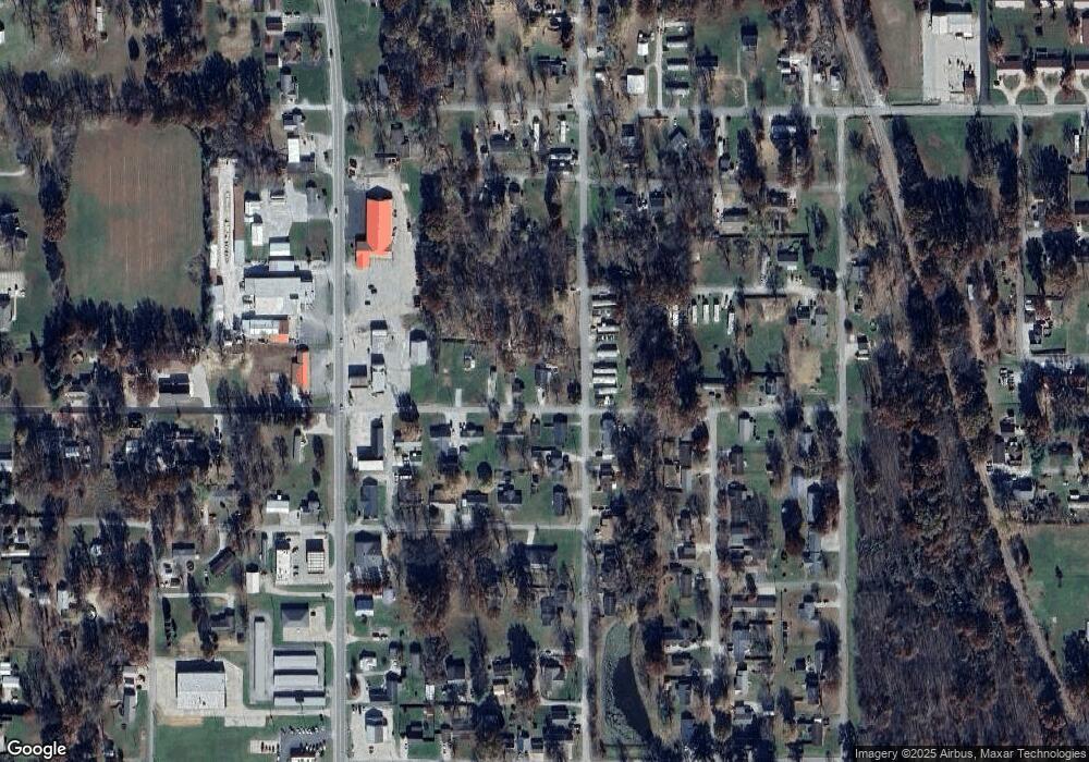 1118 W Marshall Ave, Linton, IN 47441 - photo 1