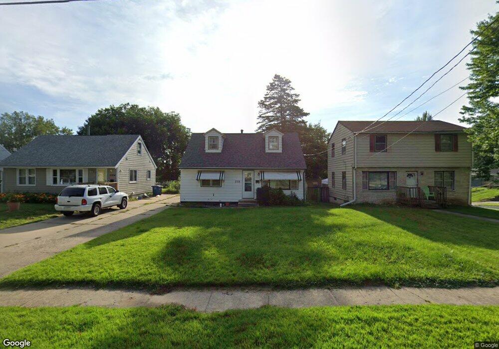 3105 26th St, Des Moines, IA 50310 - photo 1