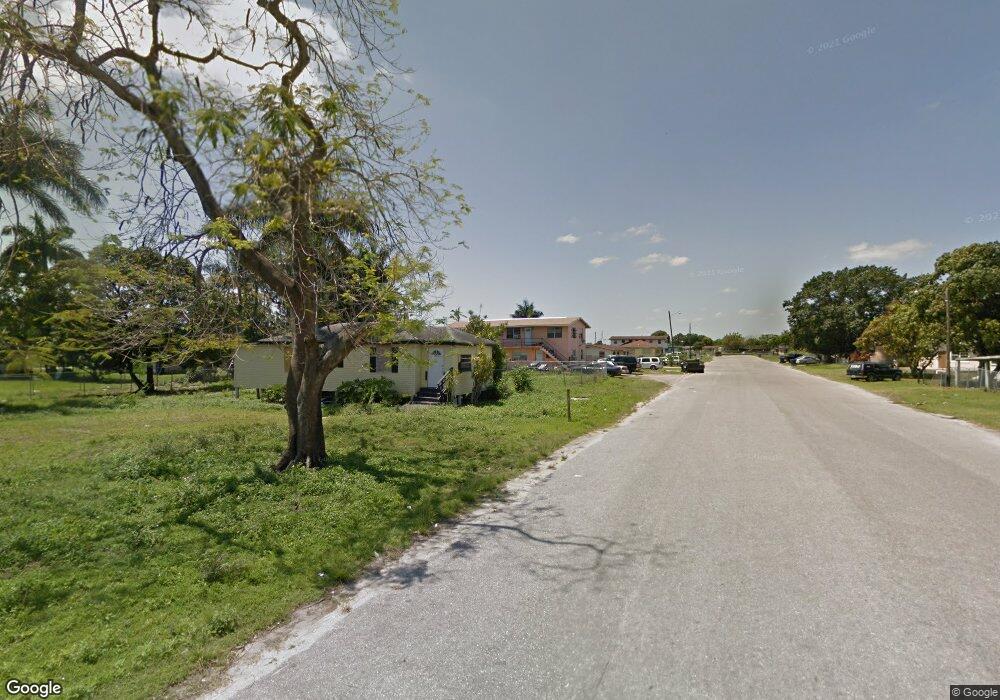 633 SW 8th St, Belle Glade, FL 33430 - photo 1