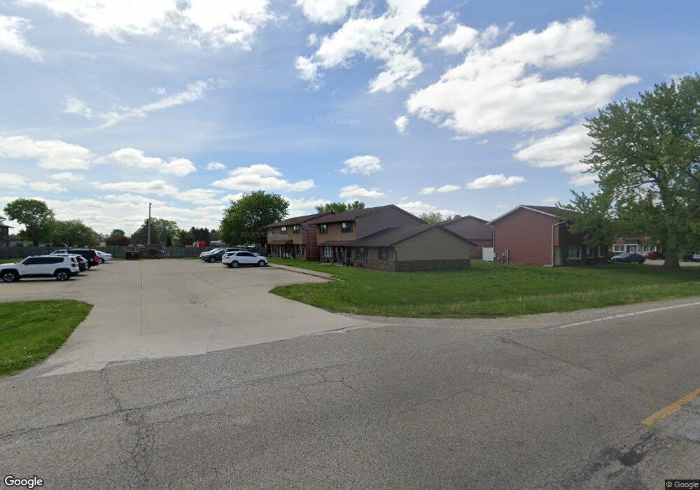 2360 N Kickapoo St, Lincoln, IL 62656 - photo 1