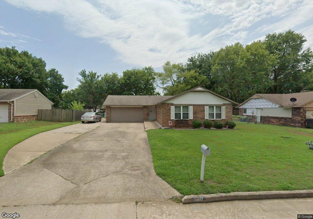 117 W 9th Place S, Claremore, OK 74017 - photo 1