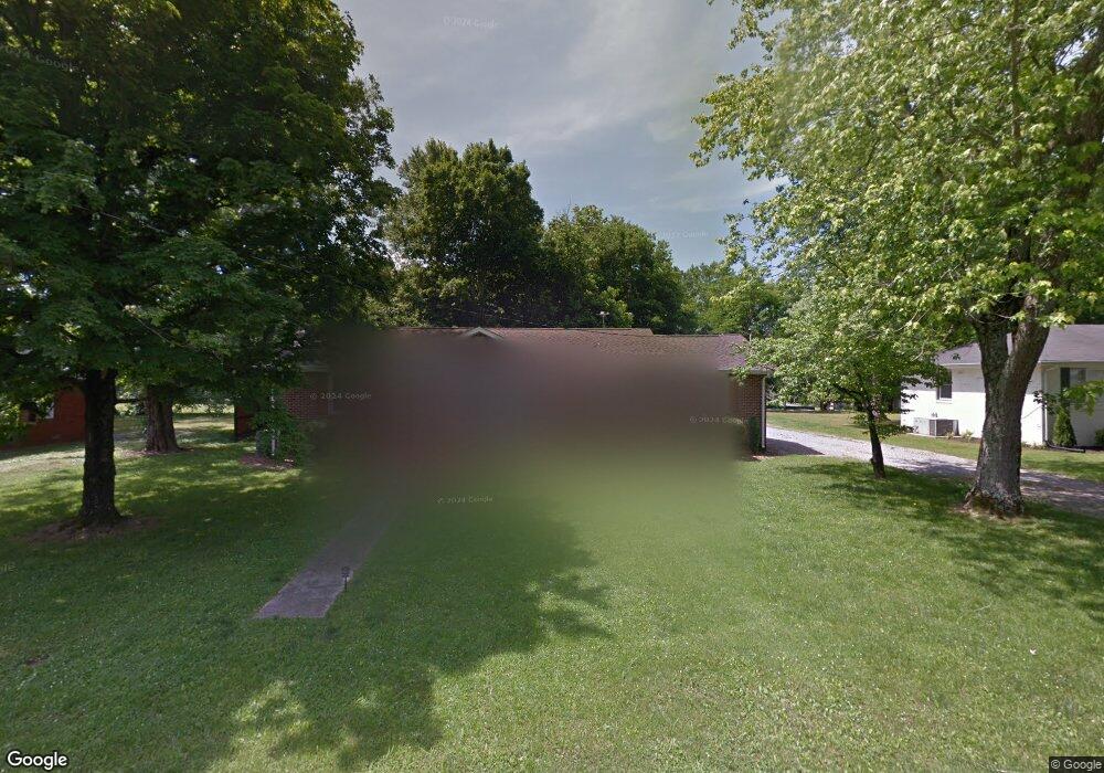 121 Pickle St, Shelbyville, TN 37160 - photo 1