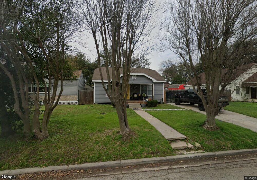 901 Eleanor St, Houston, TX 77009 - photo 1
