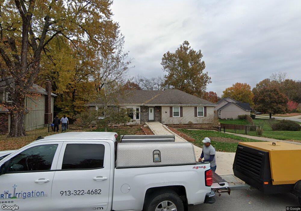 4937 Bluejacket St, Shawnee, KS 66203 - photo 1