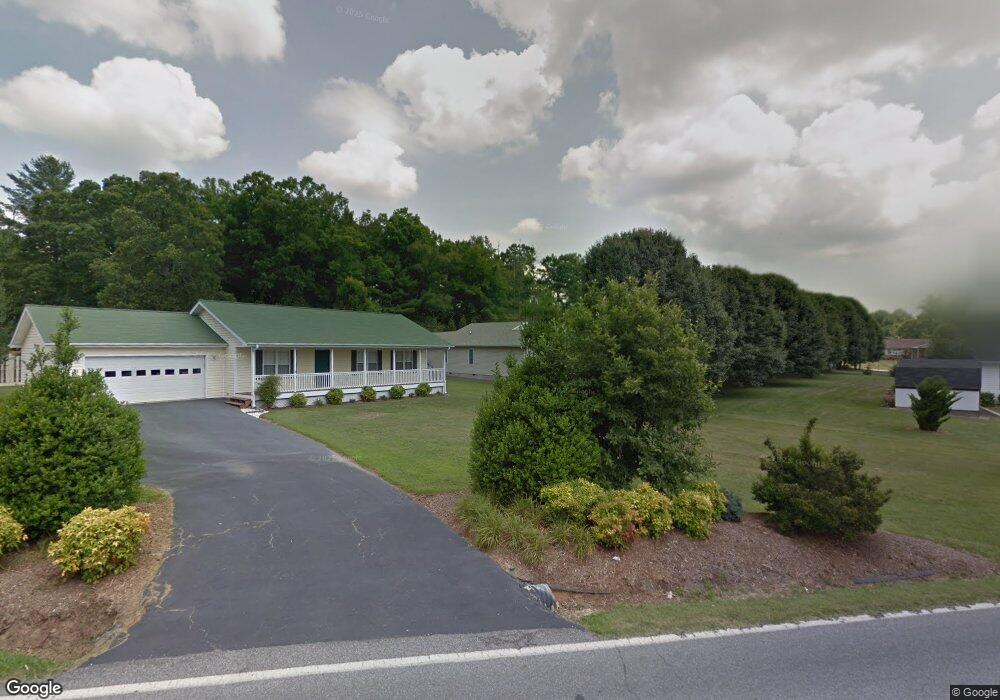 66 Gibbs Rd, Hendersonville, NC 28792 - photo 1