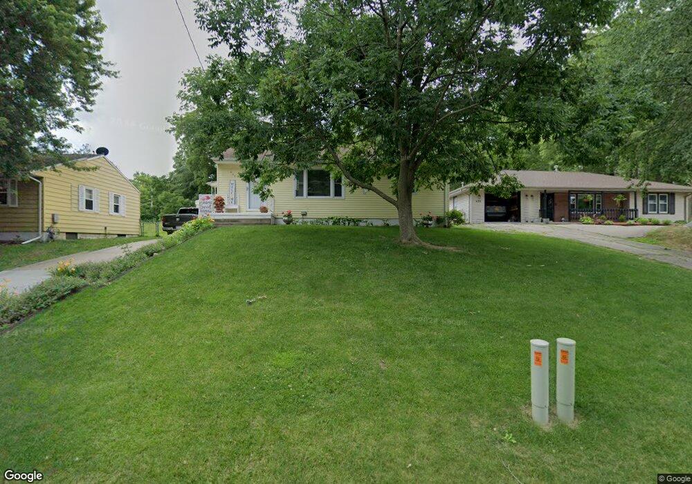 437 E Pleasant View Dr, Des Moines, IA 50315 - photo 1