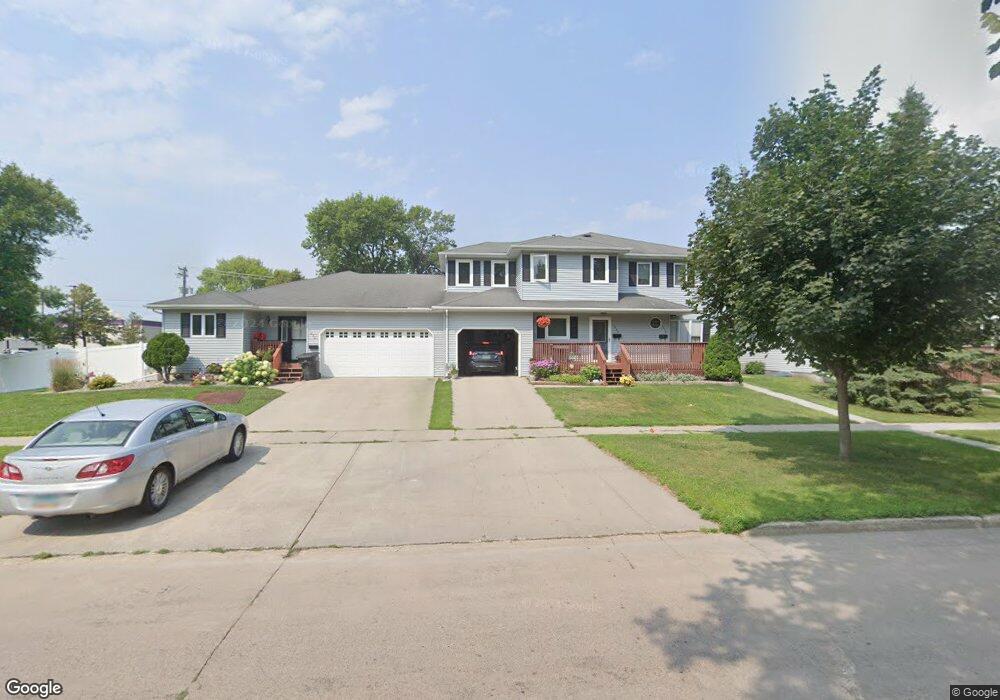 1220 S 12th St, Grand Forks, ND 58201 - photo 1