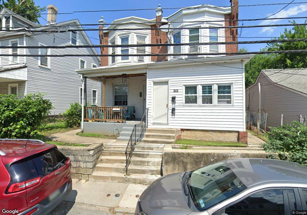 342 Fairview Rd, Crum Lynne, PA 19022 - photo 1