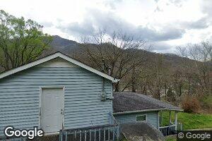 421 Red Bud Hill Rd, Evarts, KY 40828