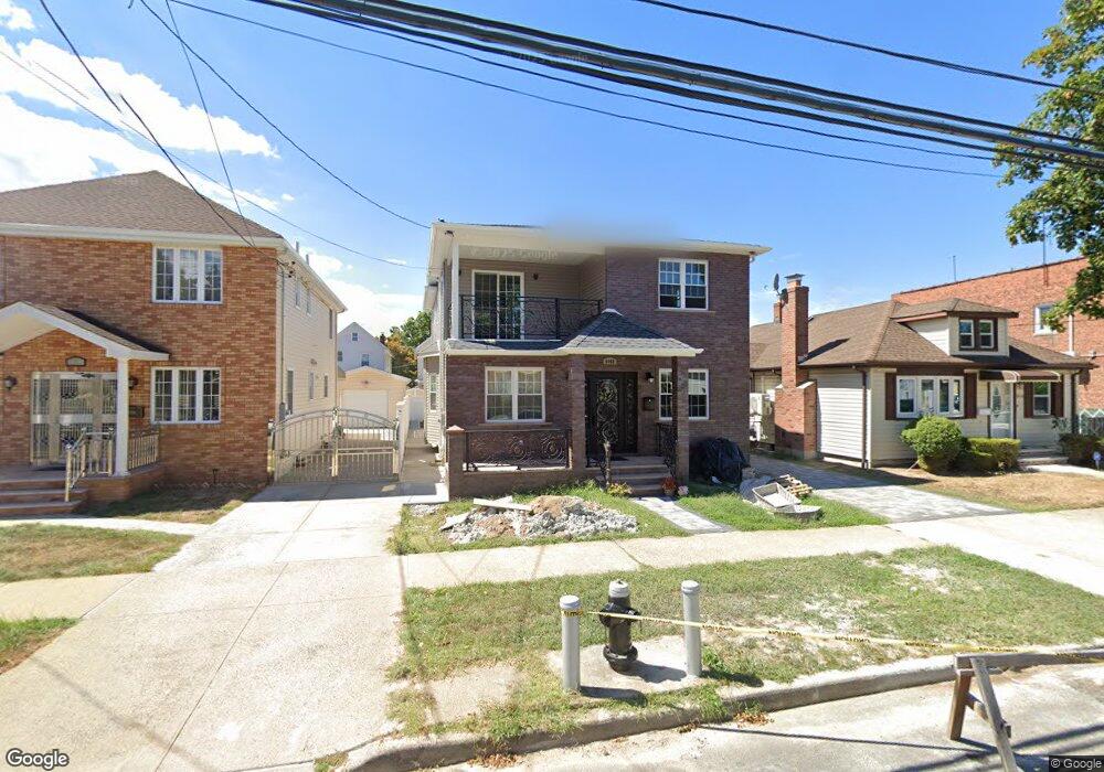 8440 260th St, Floral Park, NY 11001 - photo 1