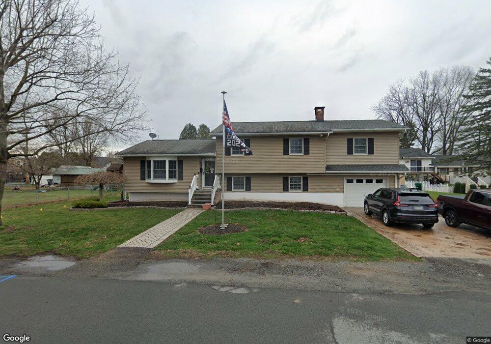 99 Maple Ave, Matamoras, PA 18336 - photo 1