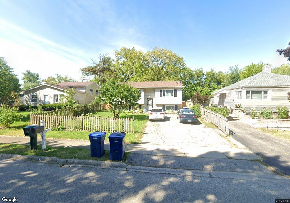 102 N Frolic Ave, Waukegan, IL 60085 - photo 1