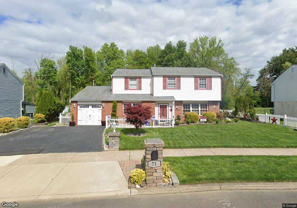 71 Dawn Rd, Levittown, PA 19056 - photo 1