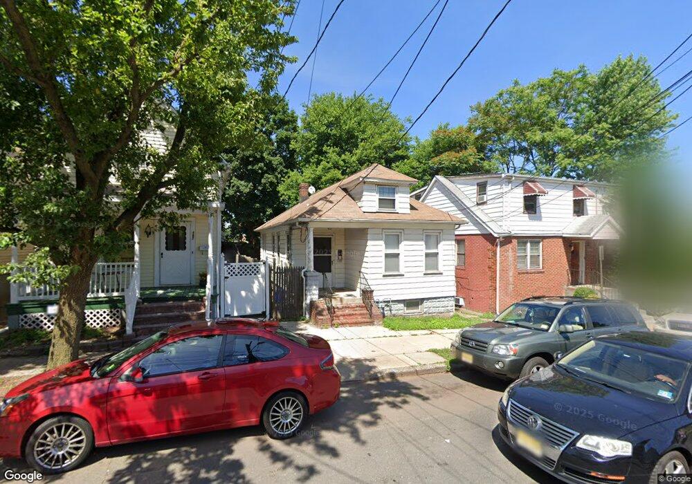 185 Comstock St, New Brunswick, NJ 08901 - photo 1