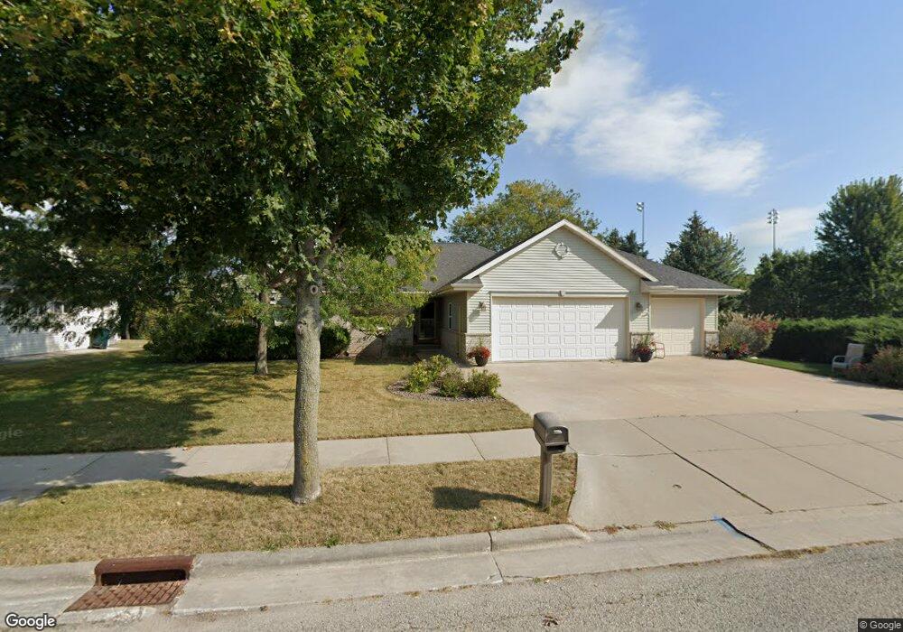 105 Hidden Ridges Way, Combined Locks, WI 54113 - photo 1