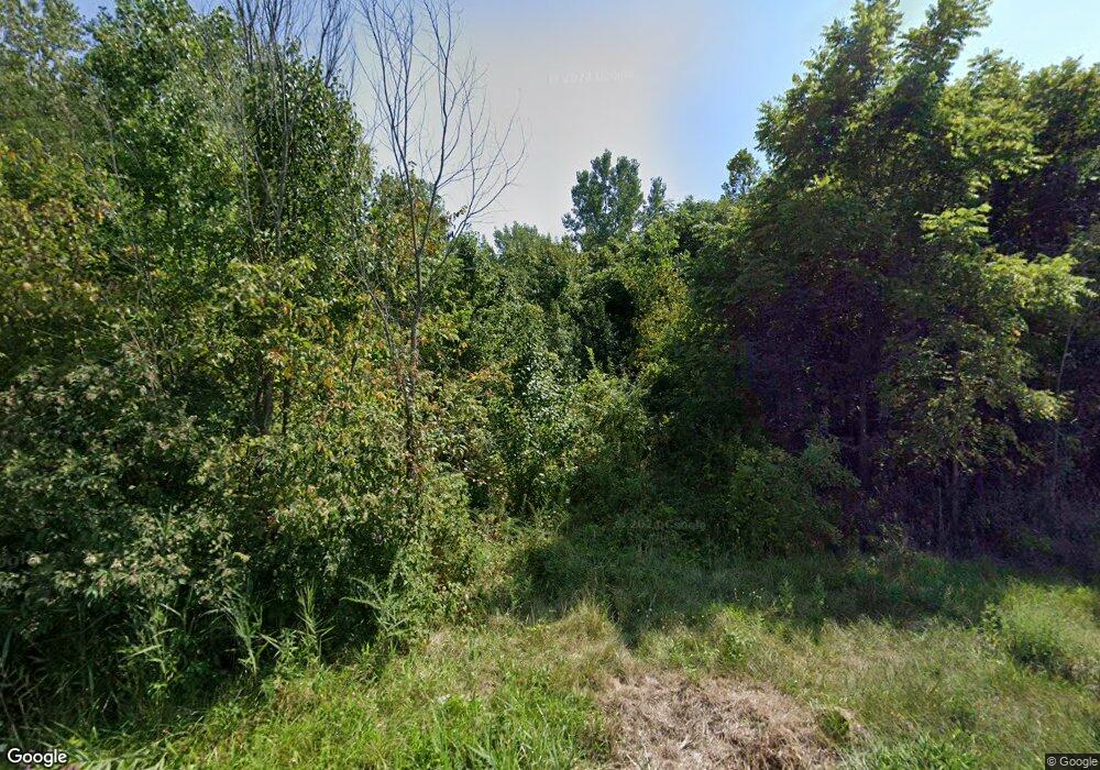 3240 Loescher Rd, Lima, OH 45801 - photo 1