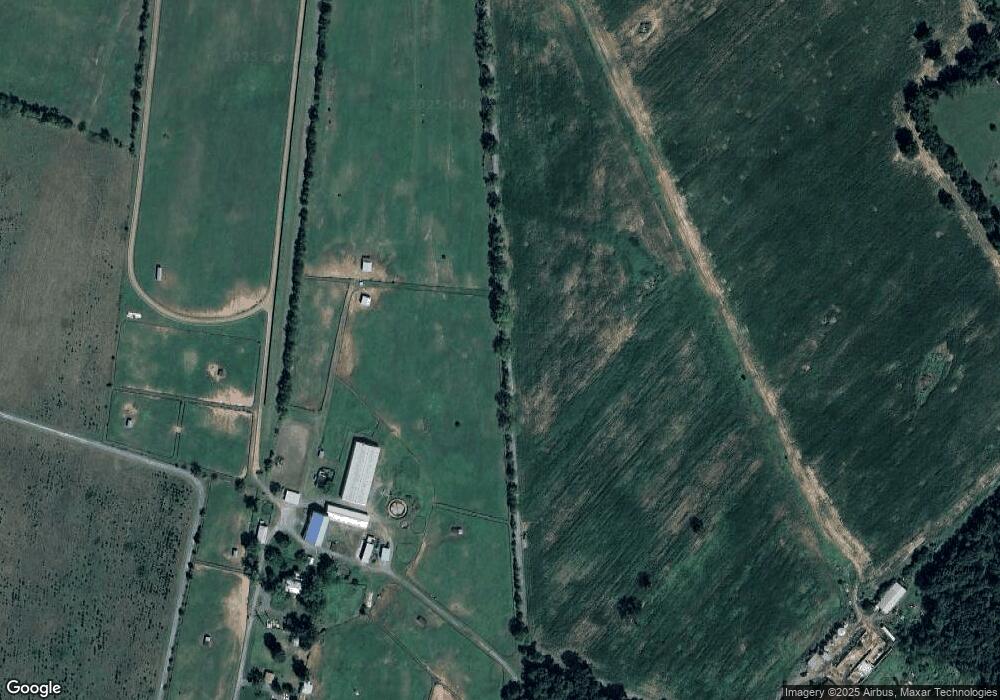 525 Fishpaw Rd, Berryville, VA 22611 - photo 1