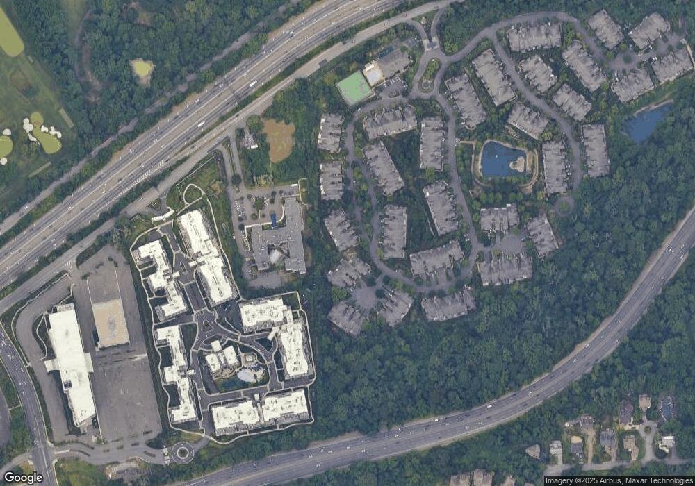 27 Kensington Cir, Manhasset, NY 11030 - photo 1