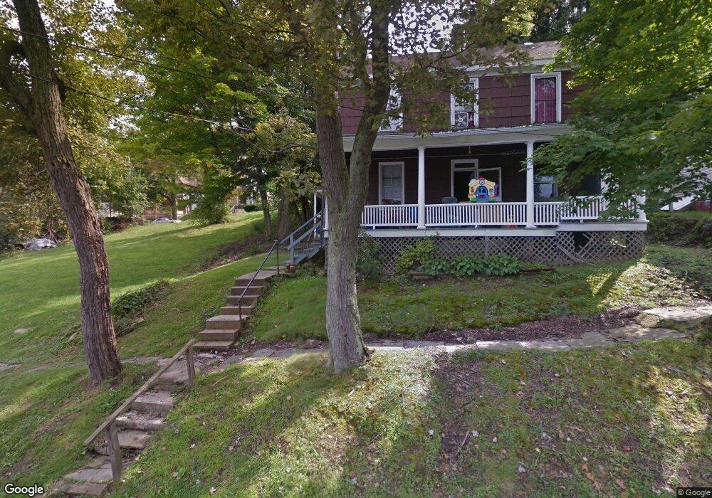 1311 Myrtle St, Franklin, PA 16323 - photo 1