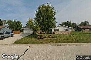 608 Goldfinch Ln, Sheboygan, WI 53083