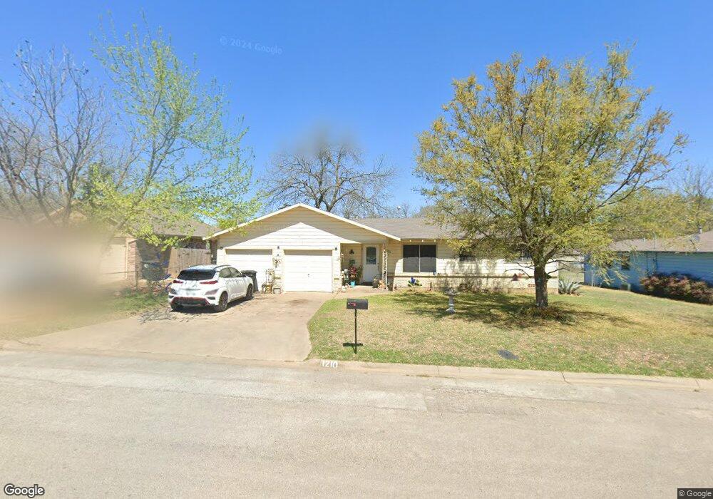 1210 Bales St, Cleburne, TX 76033 - photo 1