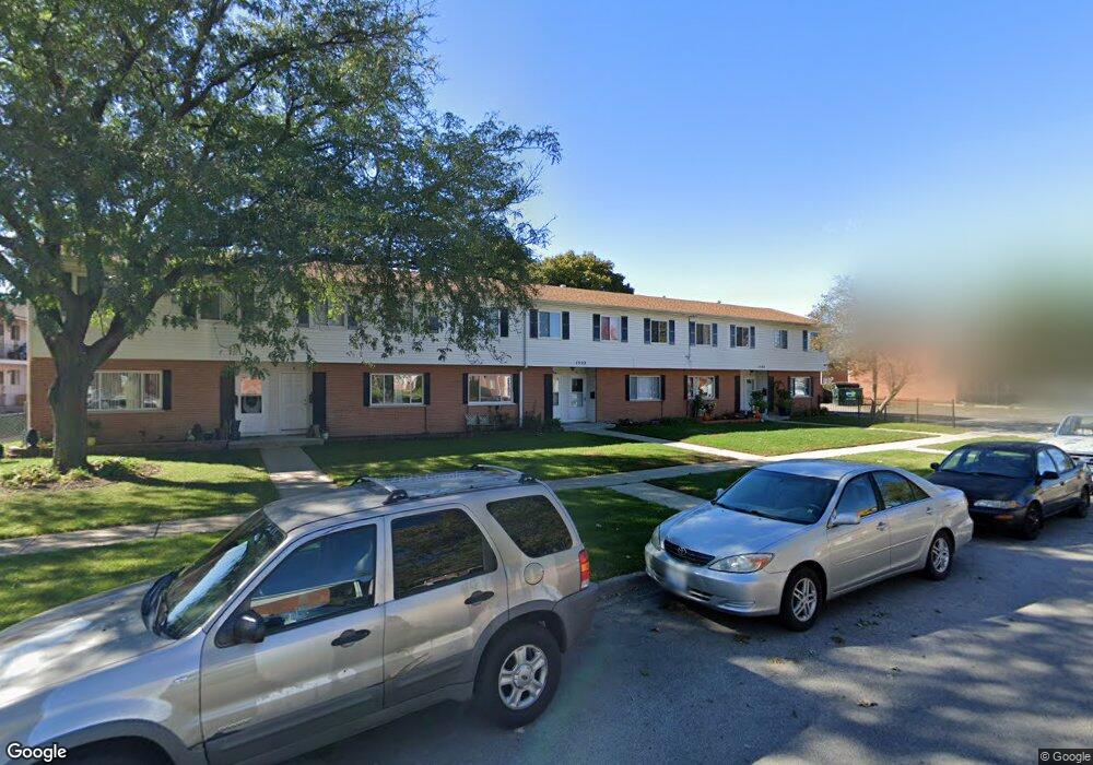 1322 Monomoy St unit C, Aurora, IL 60506 - photo 1