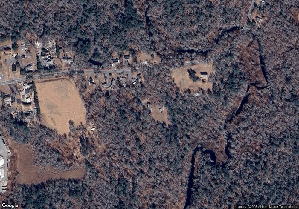 894 Russells Mills Rd, South Dartmouth, MA 02748 - photo 1