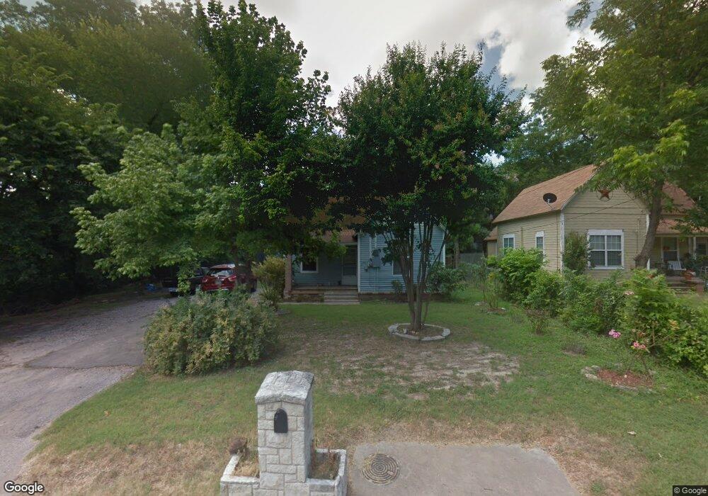 203 W Water St, Weatherford, TX 76086 - photo 1